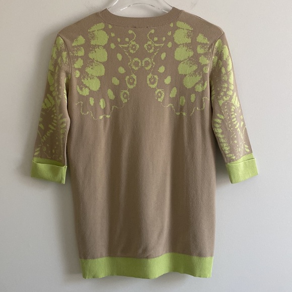 Alexander McQueen Beige Contrast Butterfly Print Sweater - Picture 2 of 11